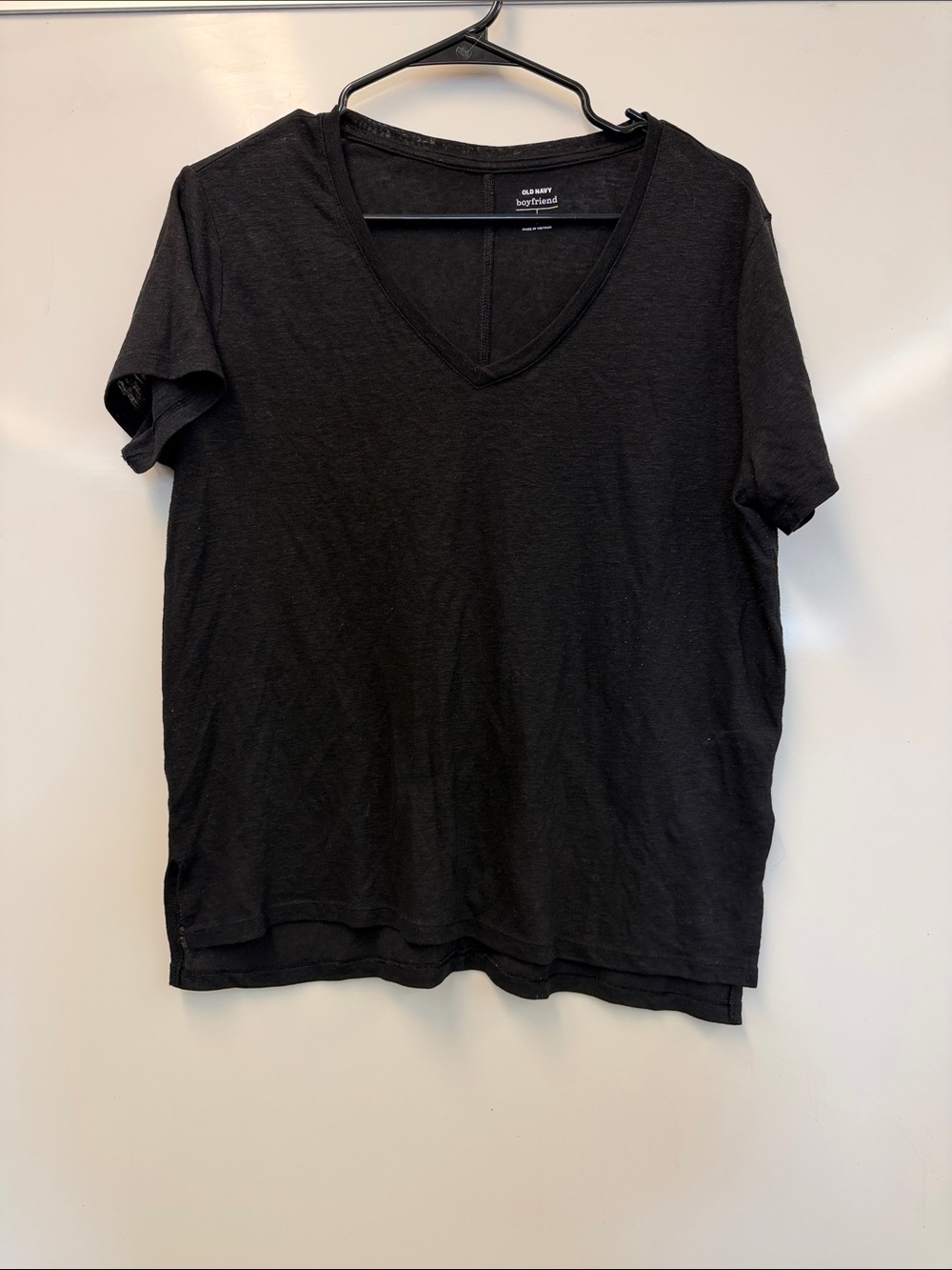 Old Navy Women’s Black V-Neck Short Sleeve Tee